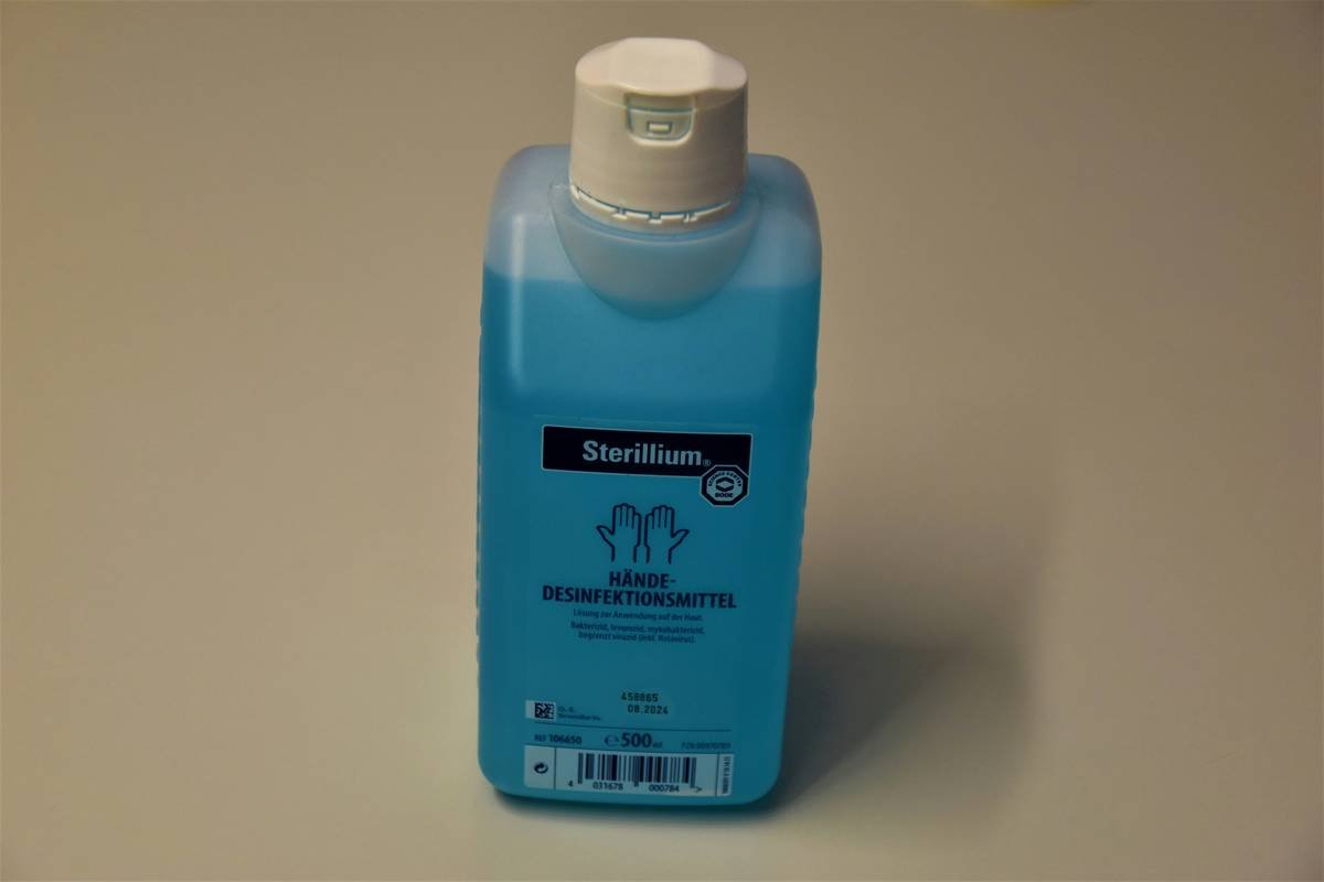 Instant Nail Polish Remover: The Fast, Safe & Smudge-Free Way to Reset Your Nails