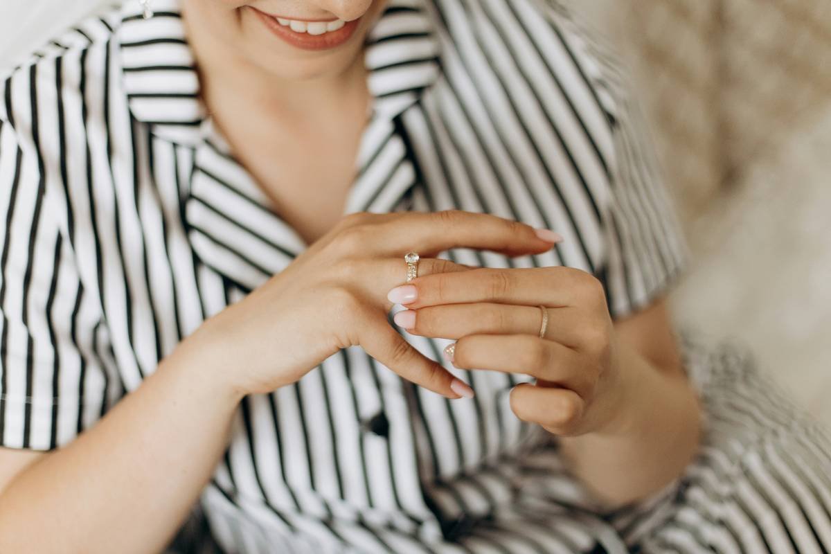 Why Your Nails Deserve a Gentle Nail Remover (And How to Pick the Right One)